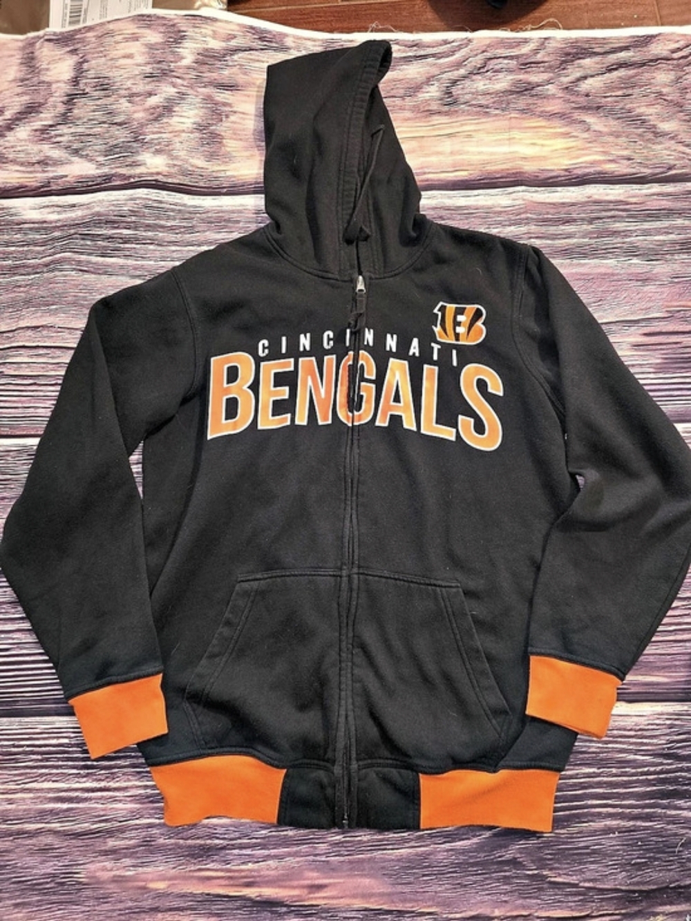 NFL Cincinnati Bengals NFL hoodie Boys Large Black & Orange Hoodie